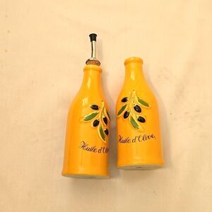 Revol Parid vintage oil dispenser.